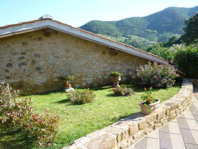 Agriturismo Casa Belvedere Bacchereto Eksteriør billede